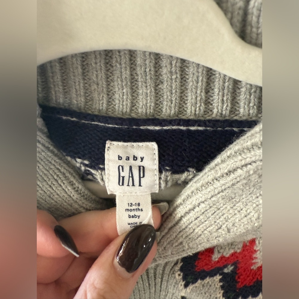 Baby gap sweater and vest set if 3 (12-18 months) - Picture 3 of 11